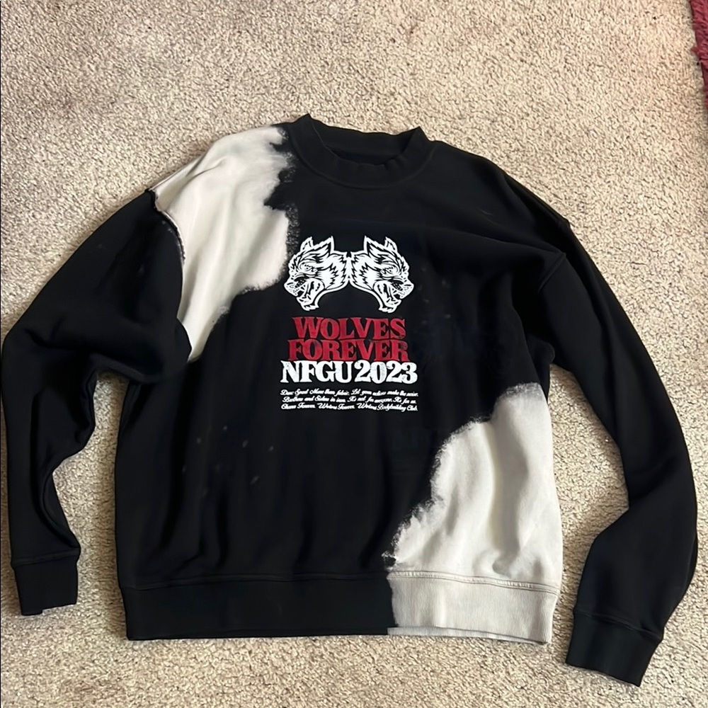 Darc Sport Black And White Wolves Forever Sweatshirt View 2